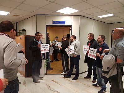 2017-06-28 ocupacion Direccion Xeral de Mobilidade Compostela 003.jpg